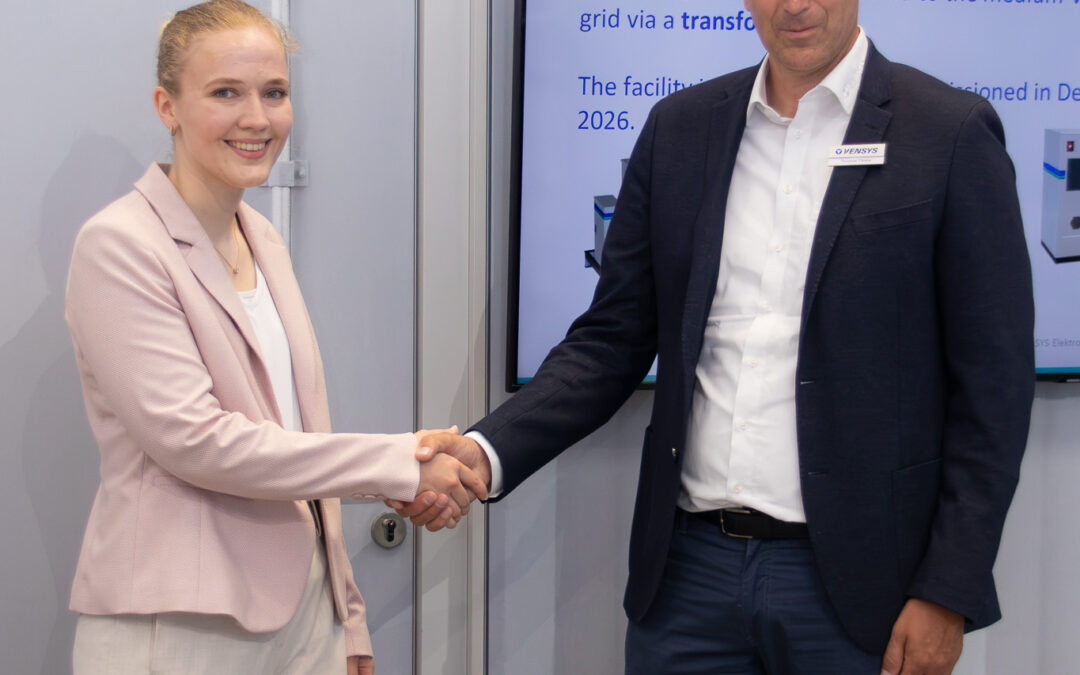VENSYS Elektrotechnik und Stadtwerke Huntetal besiegeln Zusammenarbeit für Batteriespeicherprojekt in Diepholz